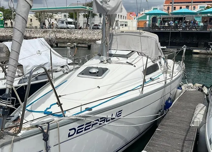 Deepblue Sail Boat ספינת מלון
