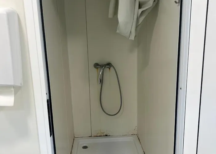 Deepblue Sail Boat ספינת מלון