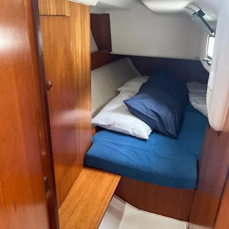 Hotel na wodzie Deepblue Sail Boat