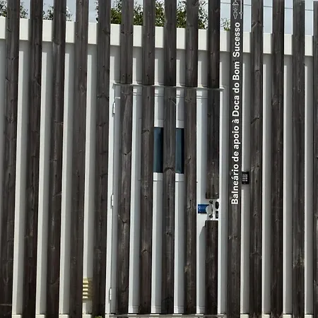 Deepblue Sail Boat Hotel na wodzie