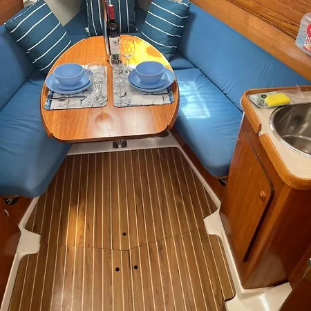 Deepblue Sail Boat Lizbona