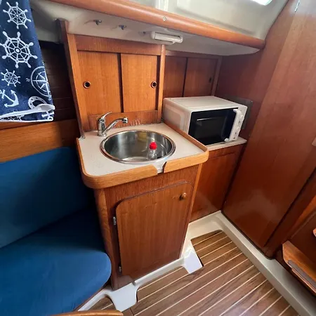 Deepblue Sail Boat Hotel na wodzie Lizbona