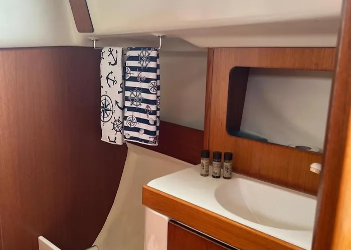 Deepblue Sail Boat Botel