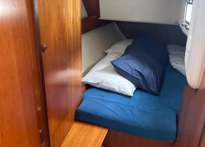 Bateau-hôtel Deepblue Sail Boat