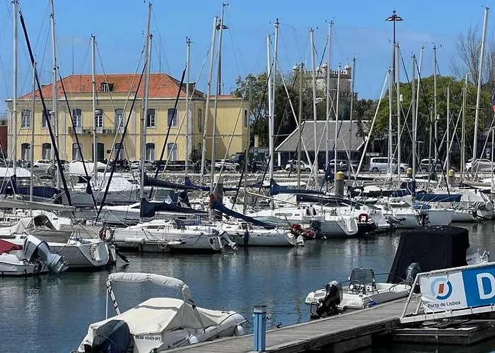 Deepblue Sail Boat *
