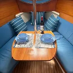 Deepblue Sail Boat Hotel en barco