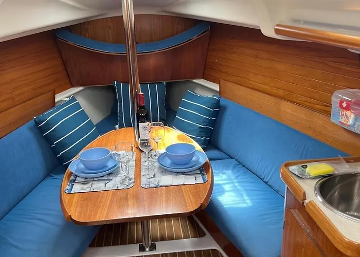 Deepblue Sail Boat Bådhotel *